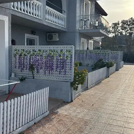 Ξενοδοχείο με διαμερίσματα Residents Ionian 3*