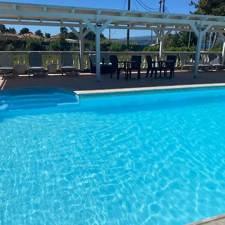 Residents Ionian 3*