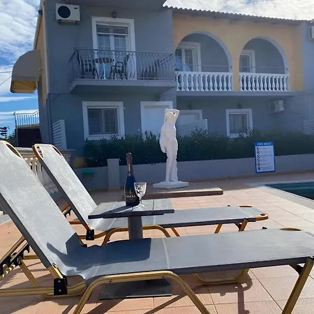 Residents Ionian Aparthotel 3*